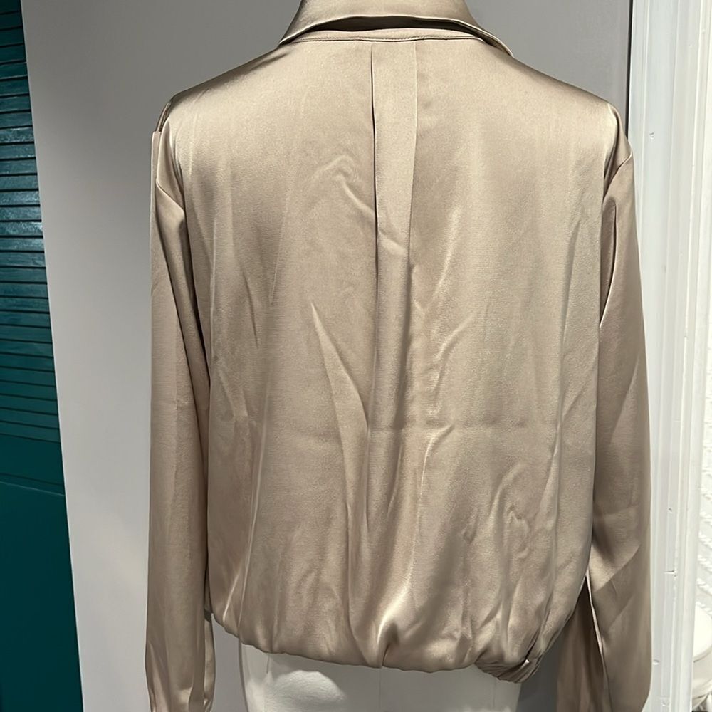LUSH NWOT Elegant Cream Champagne Satin Blouse - S - Picture 7 of 9